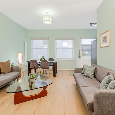 Stunning Central 2Br Flat Btw Soho & Covent Garden Λονδίνο Εξωτερικό φωτογραφία