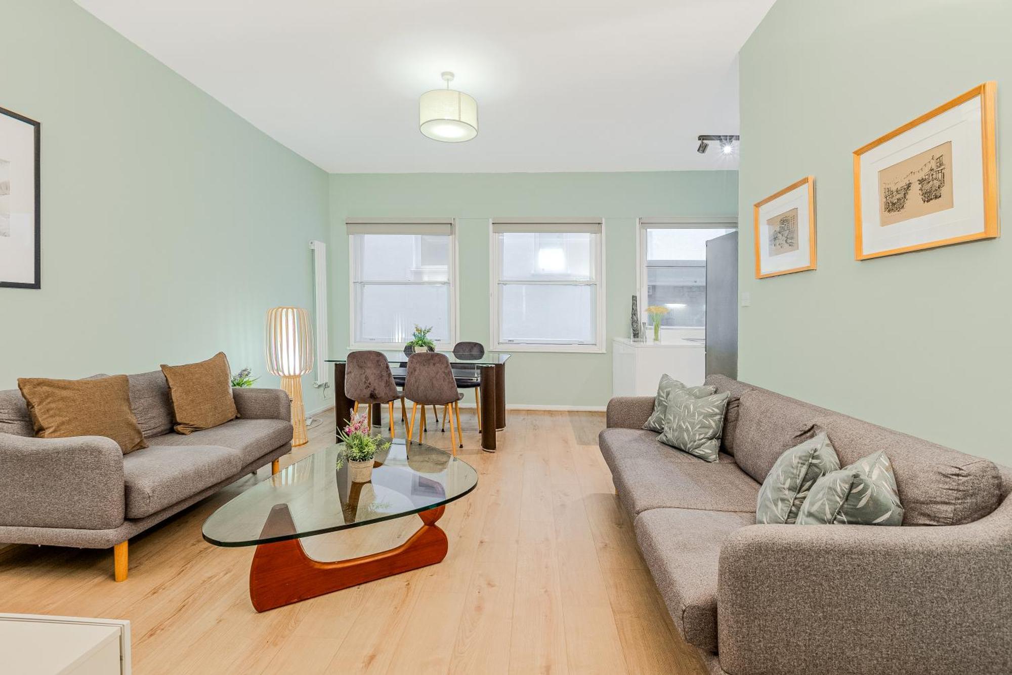 Stunning Central 2Br Flat Btw Soho & Covent Garden Λονδίνο Εξωτερικό φωτογραφία