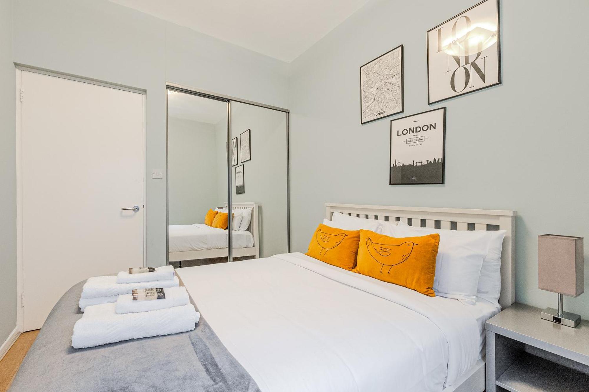 Stunning Central 2Br Flat Btw Soho & Covent Garden Λονδίνο Εξωτερικό φωτογραφία
